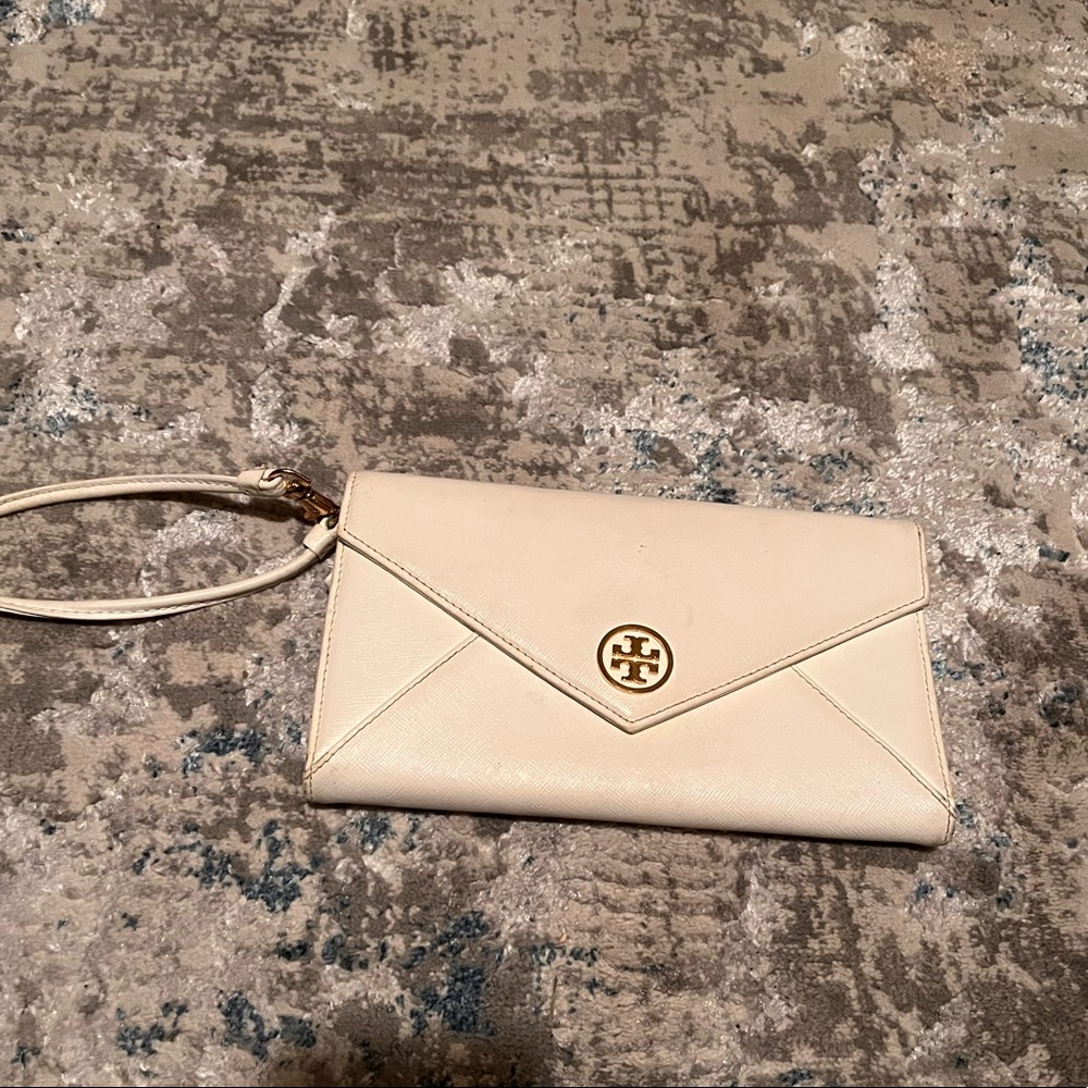 Tory Burch wristlet wallet